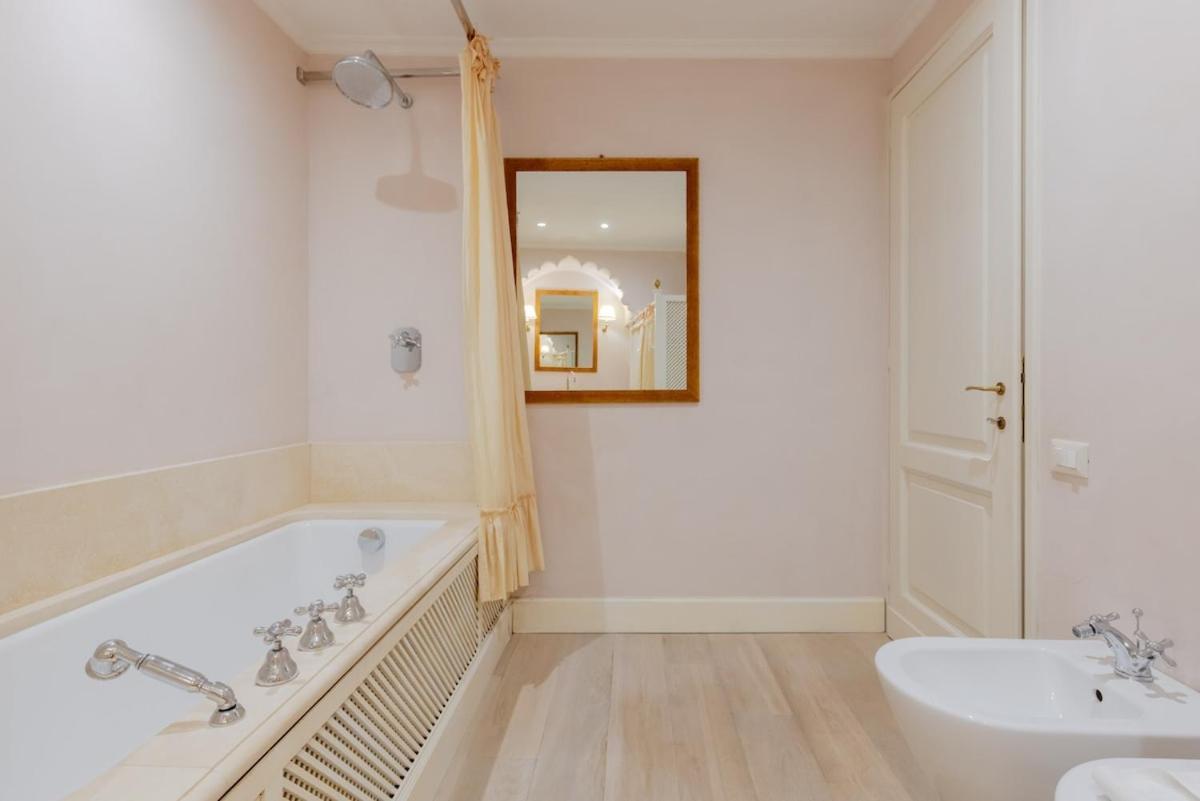 Palazzo Bartolommei Dimora Storica Centralissima Apartment *